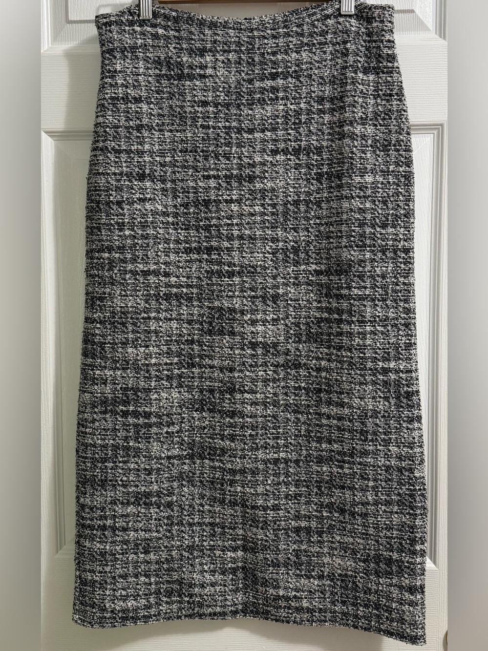 Classic Black & White Tweed Pencil Skirt